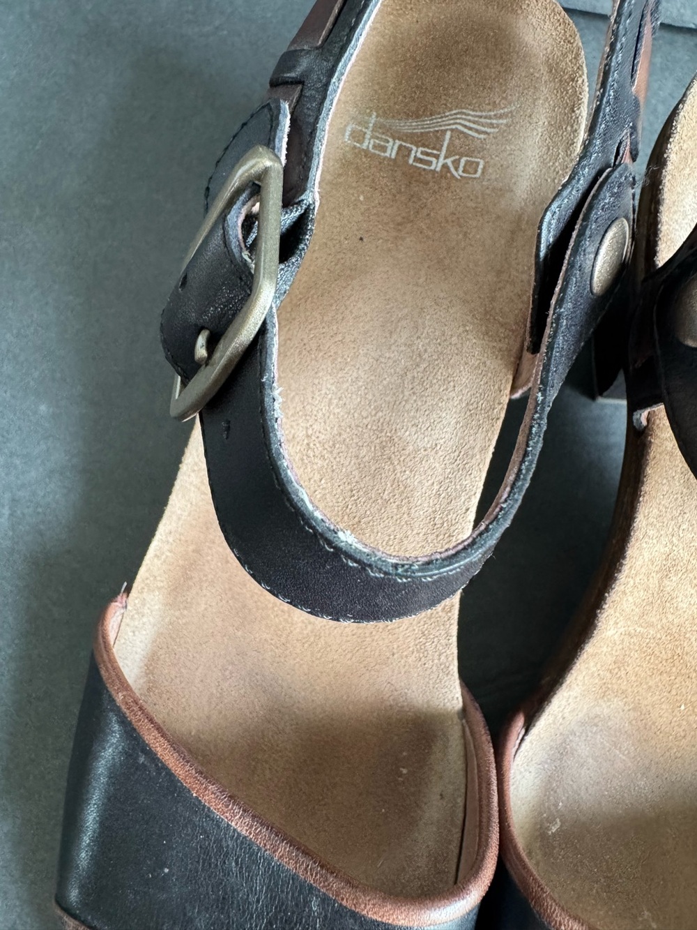 Dansko Debby Sandals Black Brown Leather Block Heel Buckle Strap Womens 38 - Picture 8 of 12
